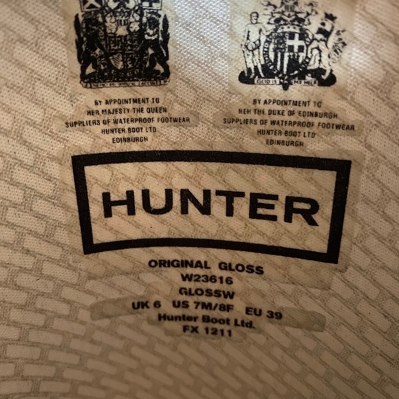 Hunter Women’s Tall Rain Boot w/ Fleece Lining - Picture 4 of 8